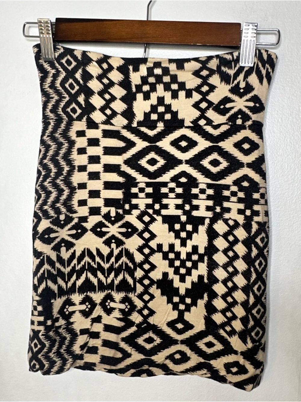 Forever 21 Black and Cream Tribal Print Mini Skirt XS